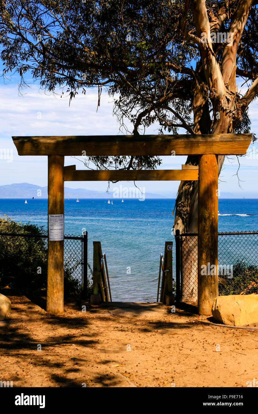 Japanese shinto gateway leading down to Leadbetter Beach from Shoreline