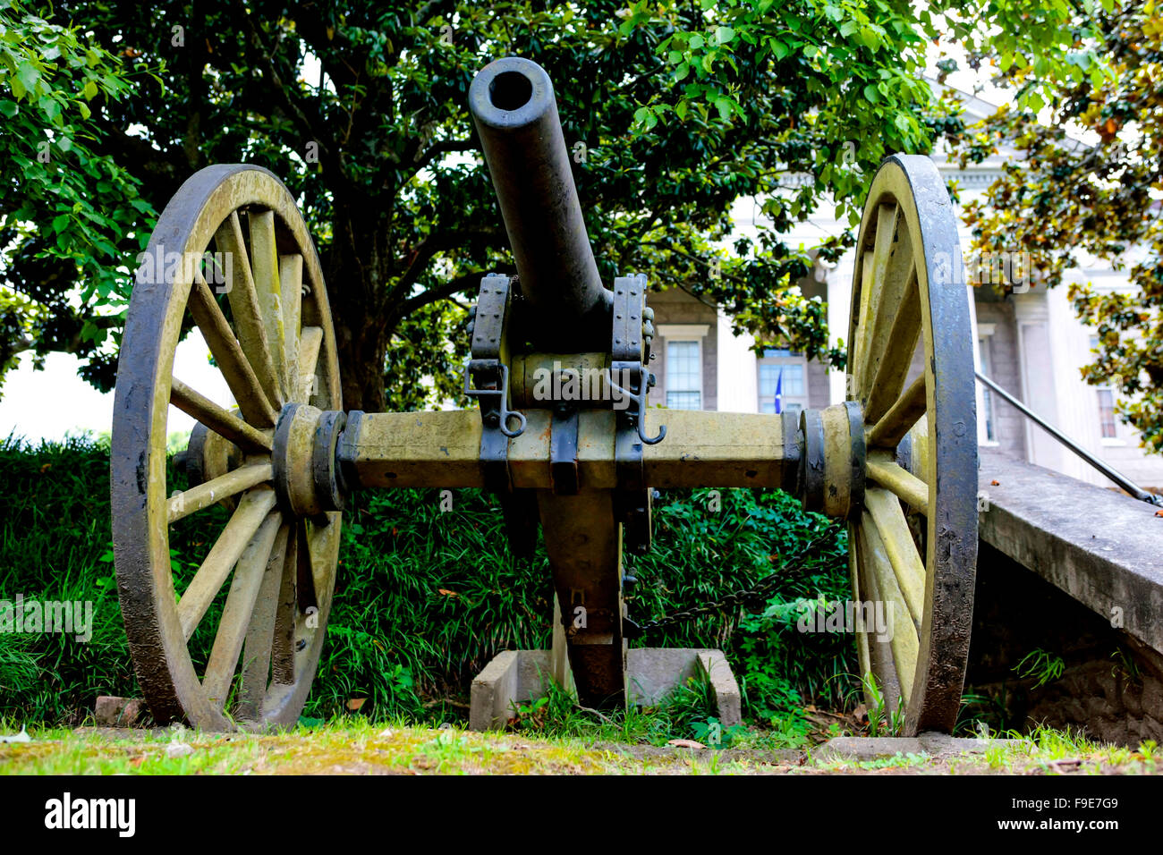 Civil War Cannons guard the entrance steps to the Old Courthouse museum building in Vicksburg MS Stock Photo