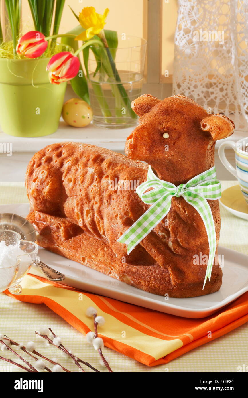 Easter Lamb of Cream Spread Stock Photo Alamy