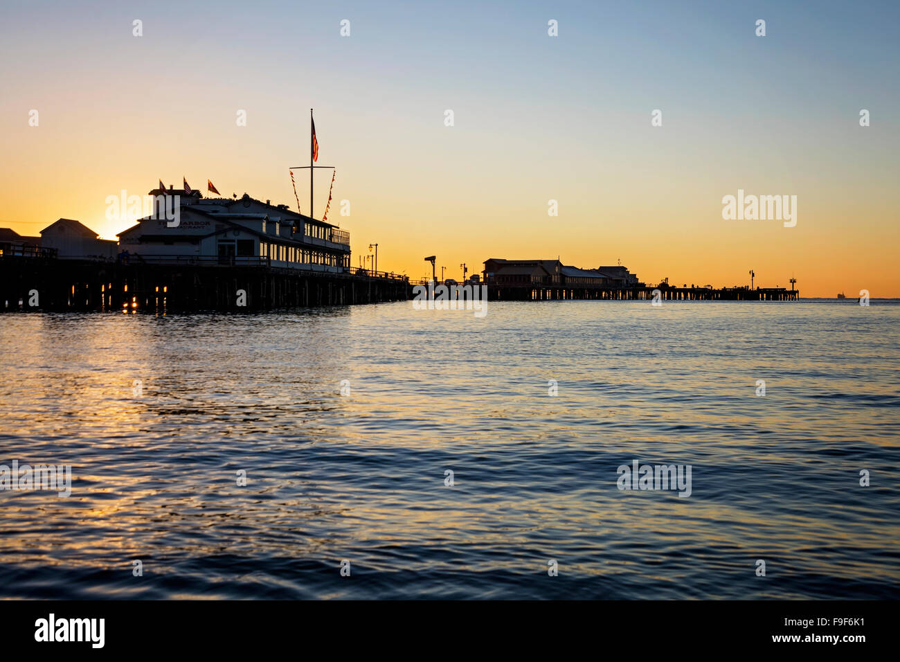 Stearns wharf at sunrise hi-res stock photography and images - Alamy