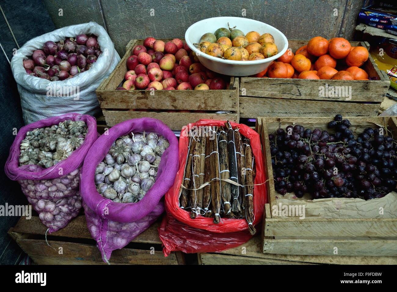 Garlic  - Alfeñiques - Market in AYABACA. Department of Piura .PERU Stock Photo