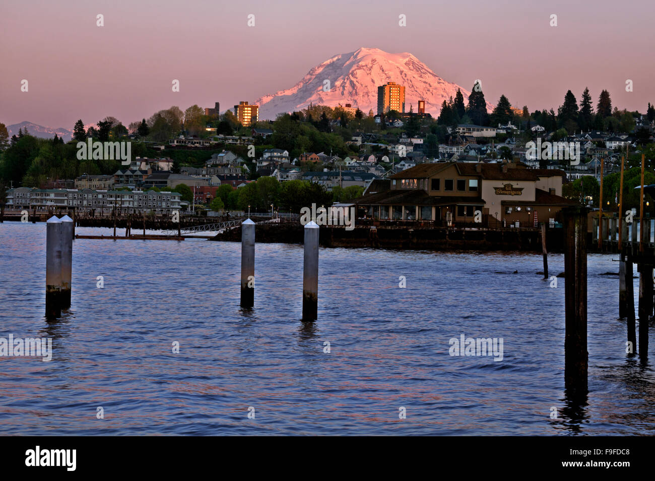 waterfront at sunset hires stock photography and images Alamy