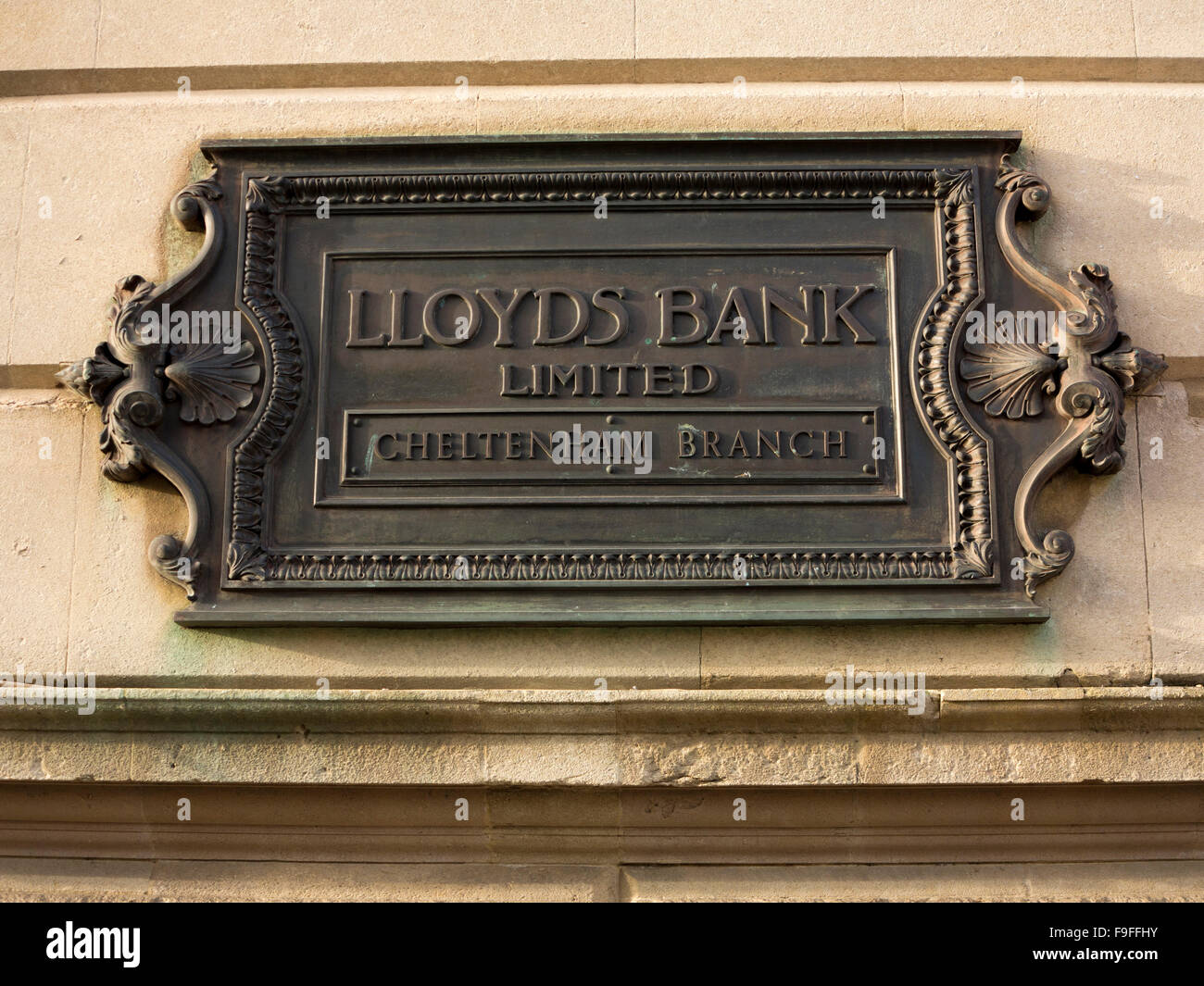 UK, England, Gloucestershire, Cheltenham, Rodney Road, Lloyds Bank, Cheltenham Branch bronze name plate Stock Photo