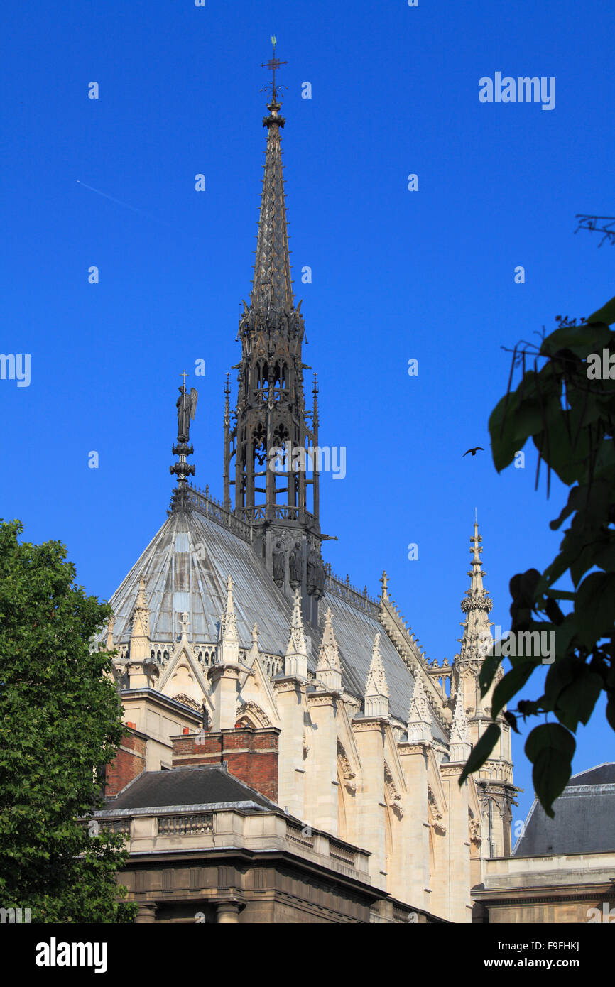 Sainte chapelle paris exterior hi-res stock photography and images - Alamy
