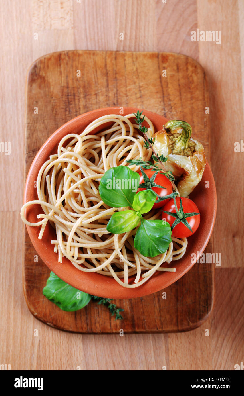 Whole Wheat Spaghetti Stock Photo Alamy whole-wheat-spaghetti-stock-photo-alamy