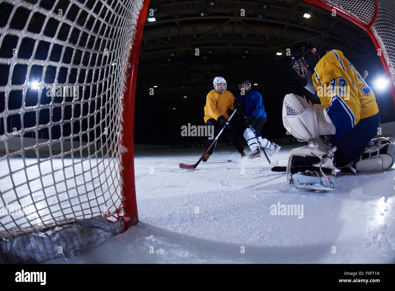 Field hockey goalkeeper hi-res stock photography and images - Alamy