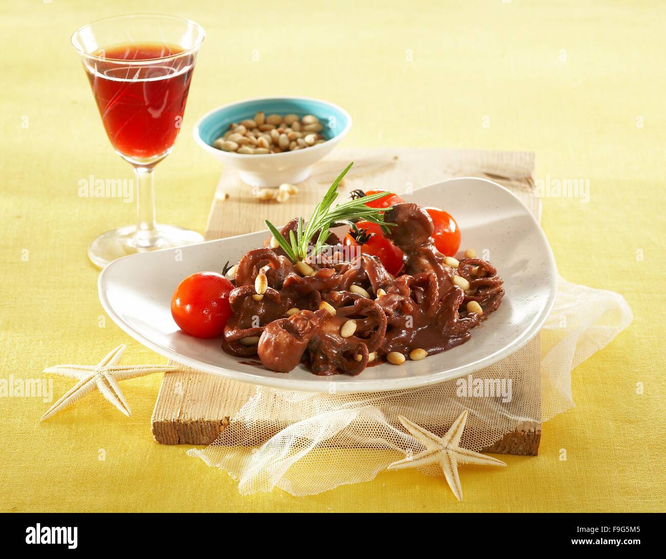 Octopus stew italy hi-res stock photography and images - Alamy