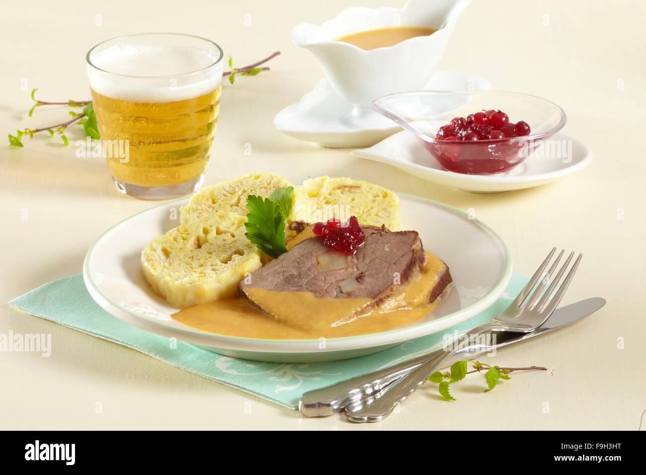 Beef with Cream Sauce (step by step Stock Photo - Alamy