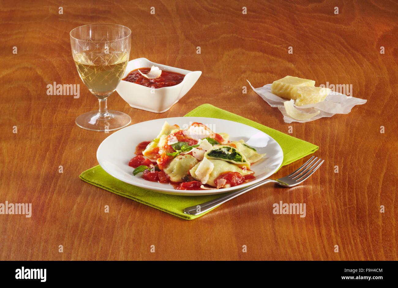 Spinach and Blue Cheese Ravioli Stock Photo - Alamy