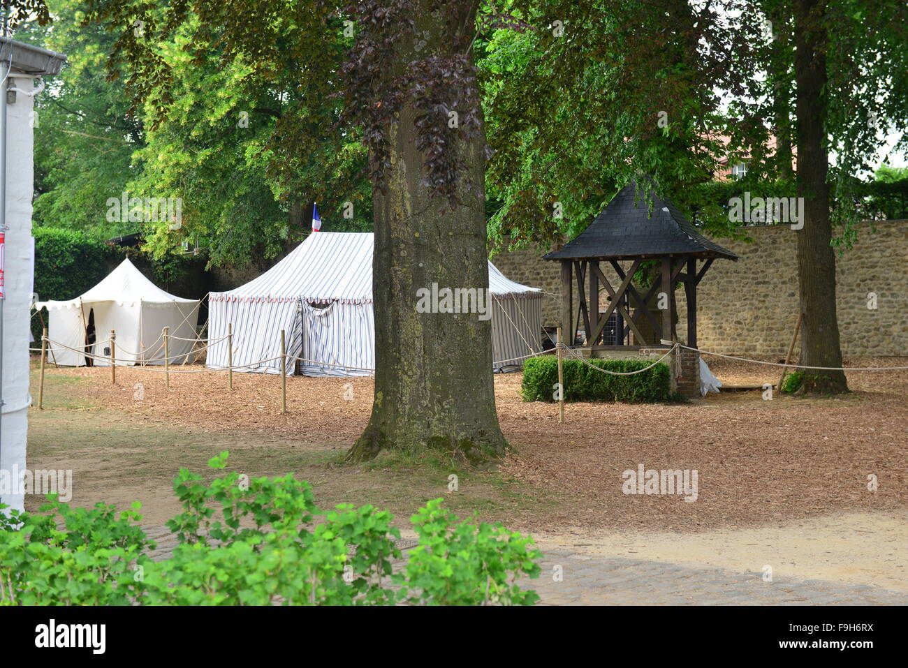 Cailloux hi-res stock photography and images - Alamy