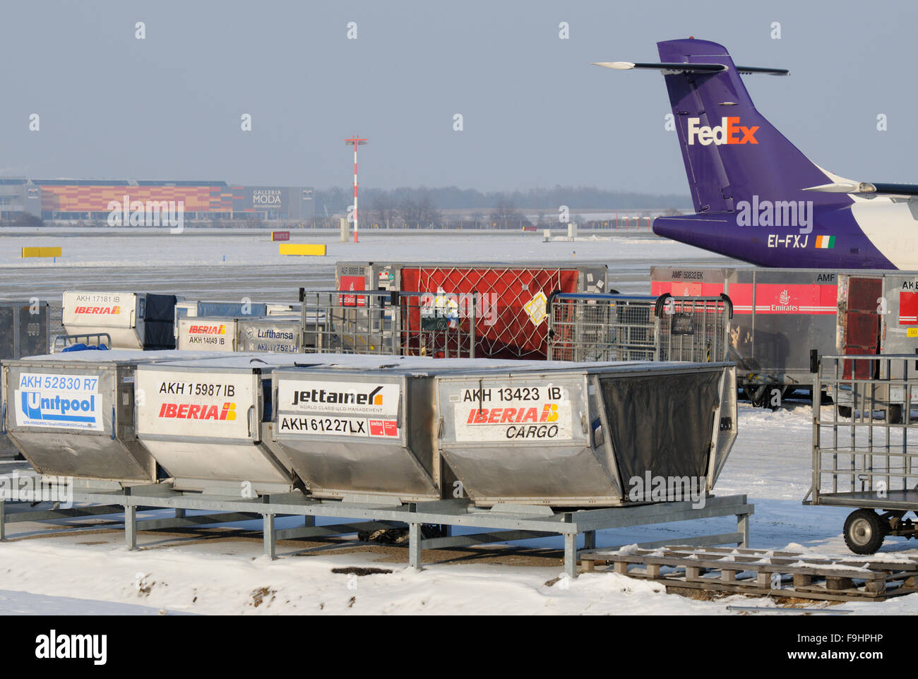 Fedex feeder hires stock photography and images Alamy
