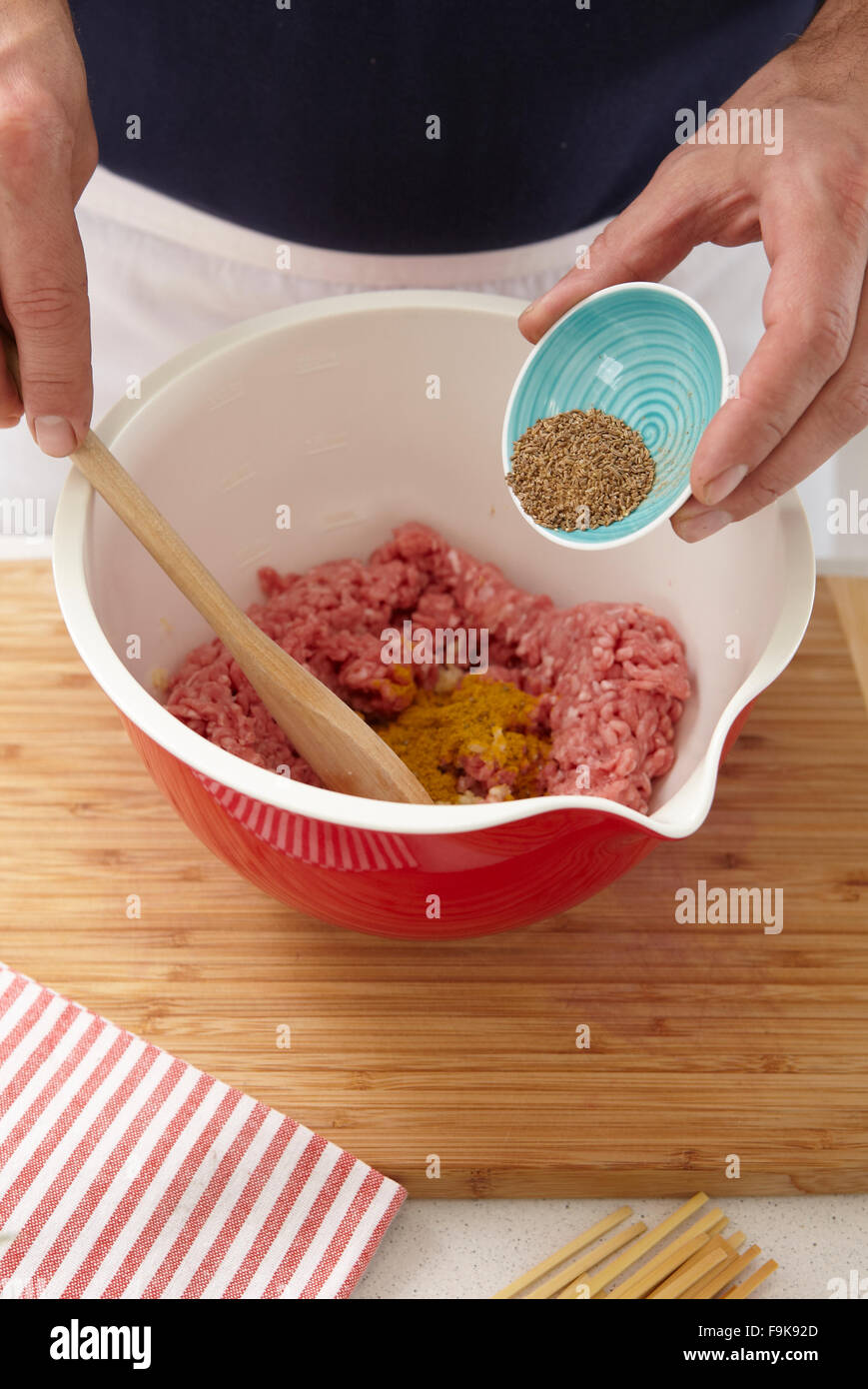 Kebabs Steps Ground meat kebabs + steps Stock Photo - Alamy