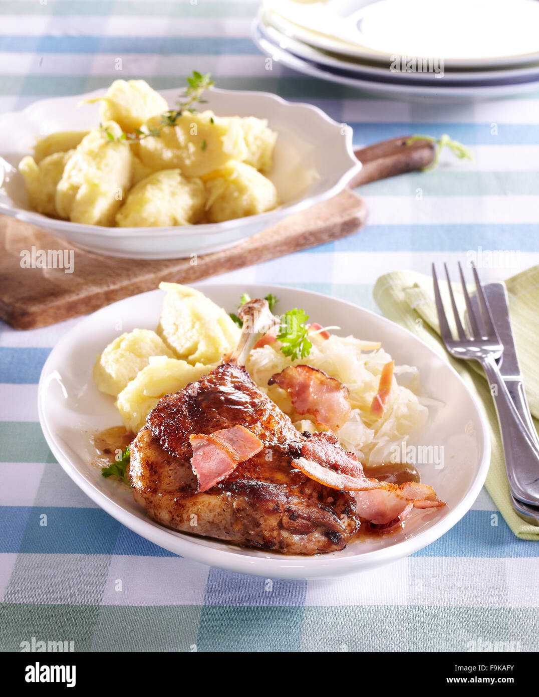 Duck with sauerkraut Stock Photo Alamy