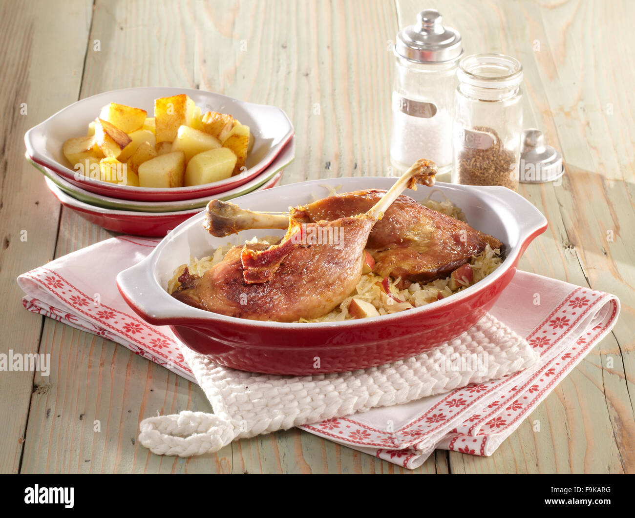 Duck with sauerkraut Stock Photo Alamy