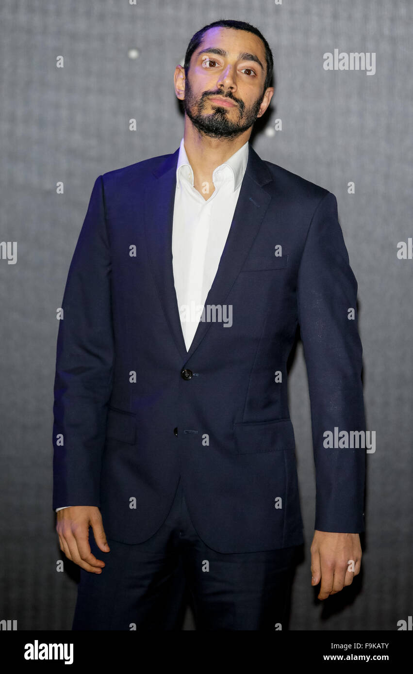 London, UK. 16th December, 2015. Riz Ahmed Actor Star Wars; The Force Awakens, European Premiere London, England 16 December 2015 Diu83948 Credit:  Allstar Picture Library/Alamy Live News Stock Photo