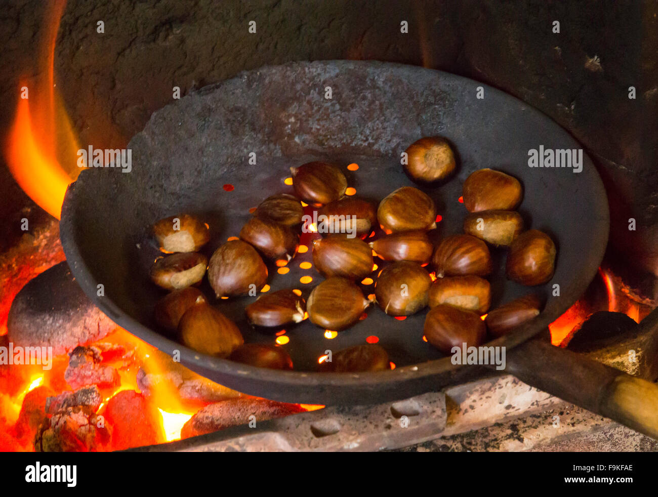 Chestnuts Fire Stock Photos Chestnuts Fire Stock Images Alamy