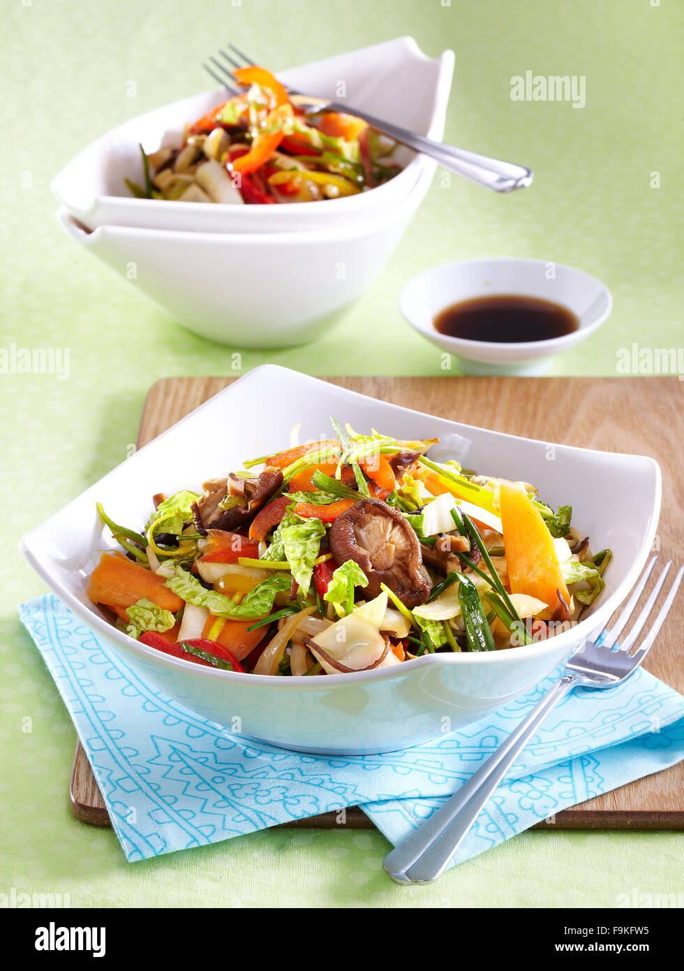 Thai vegetable stir-fry Stock Photo - Alamy