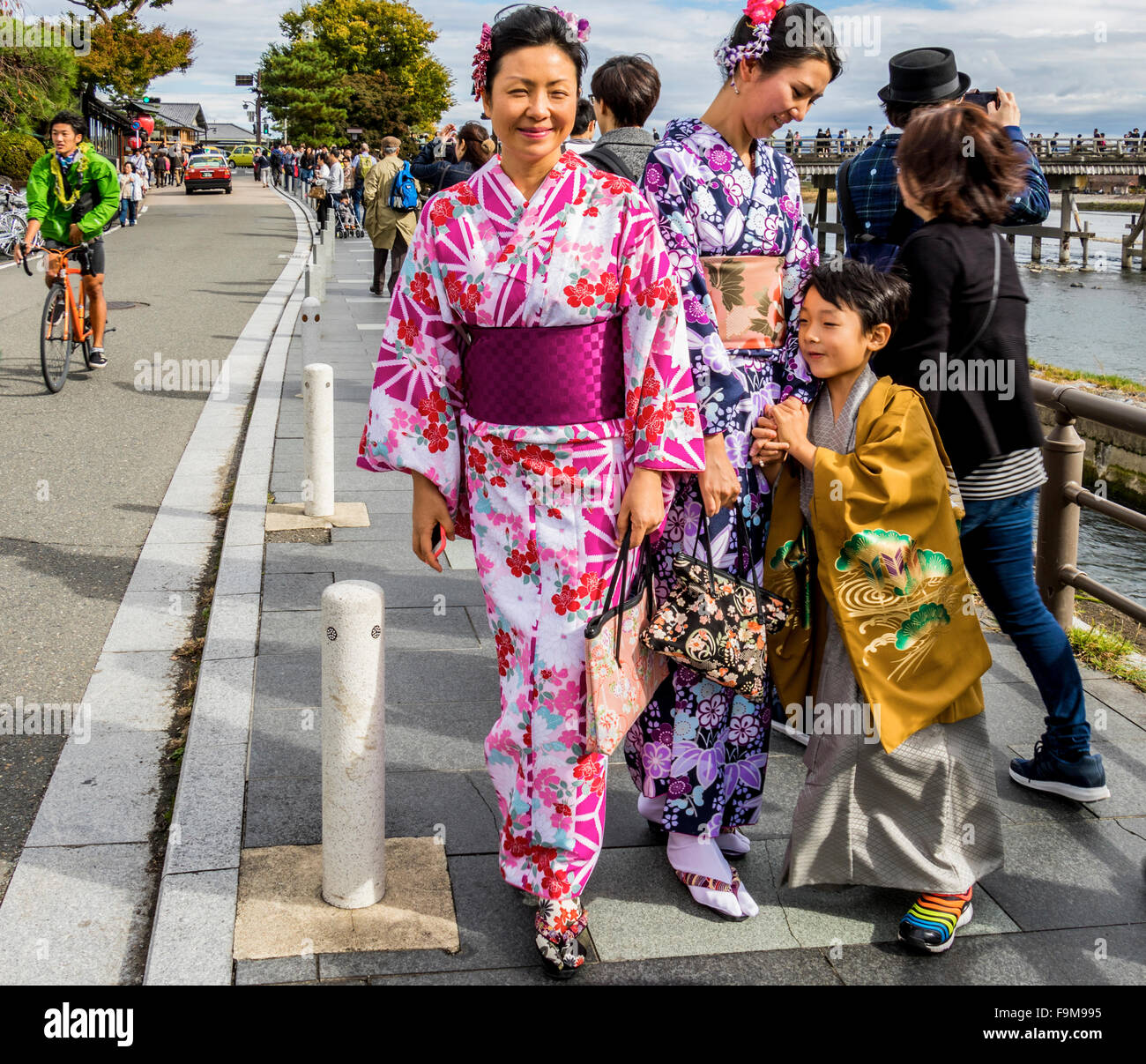 Ladies in traditional Kimono walking round streets and temple at Tenryu  Shiseizen in Kyoto prefecture Japan Stock Photo - Alamy