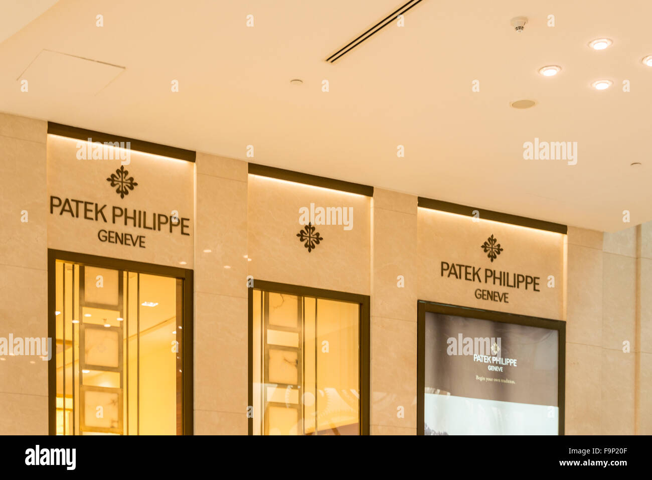 Dubai AUGUST 7, 2014 Dubai Mall on August 7 in Dubai, UAE. Famous