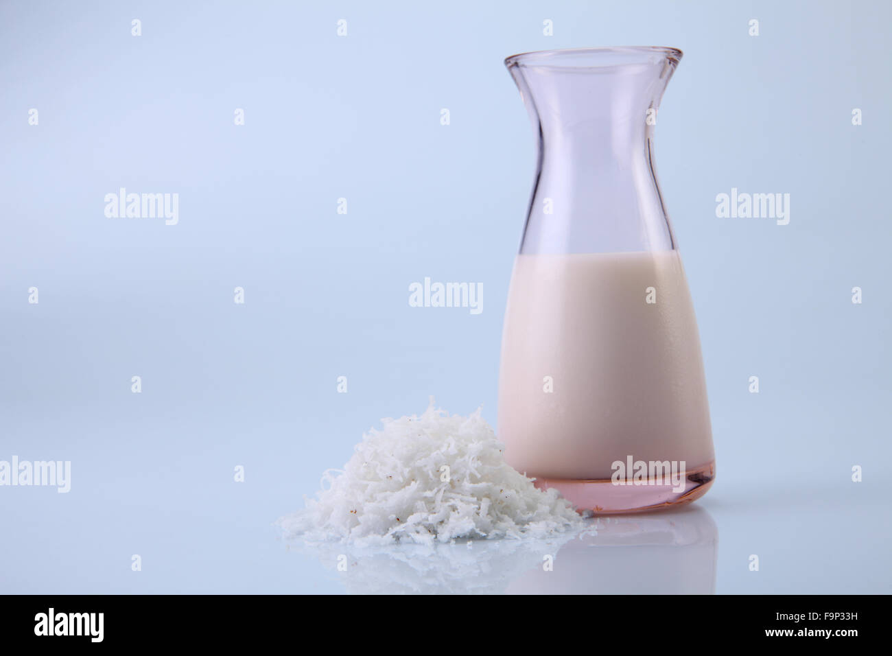 Grating coconut hires stock photography and images Alamy