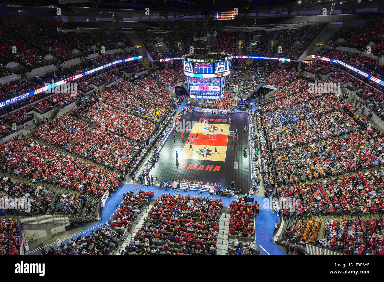 omaha-ne-usa-17th-dec-2015-the-largest-crowd-in-ncaa-women-s