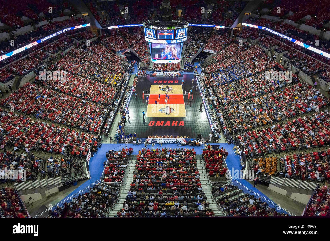 Omaha, NE. USA. 17th Dec, 2015. The largest crowd in NCAA women's