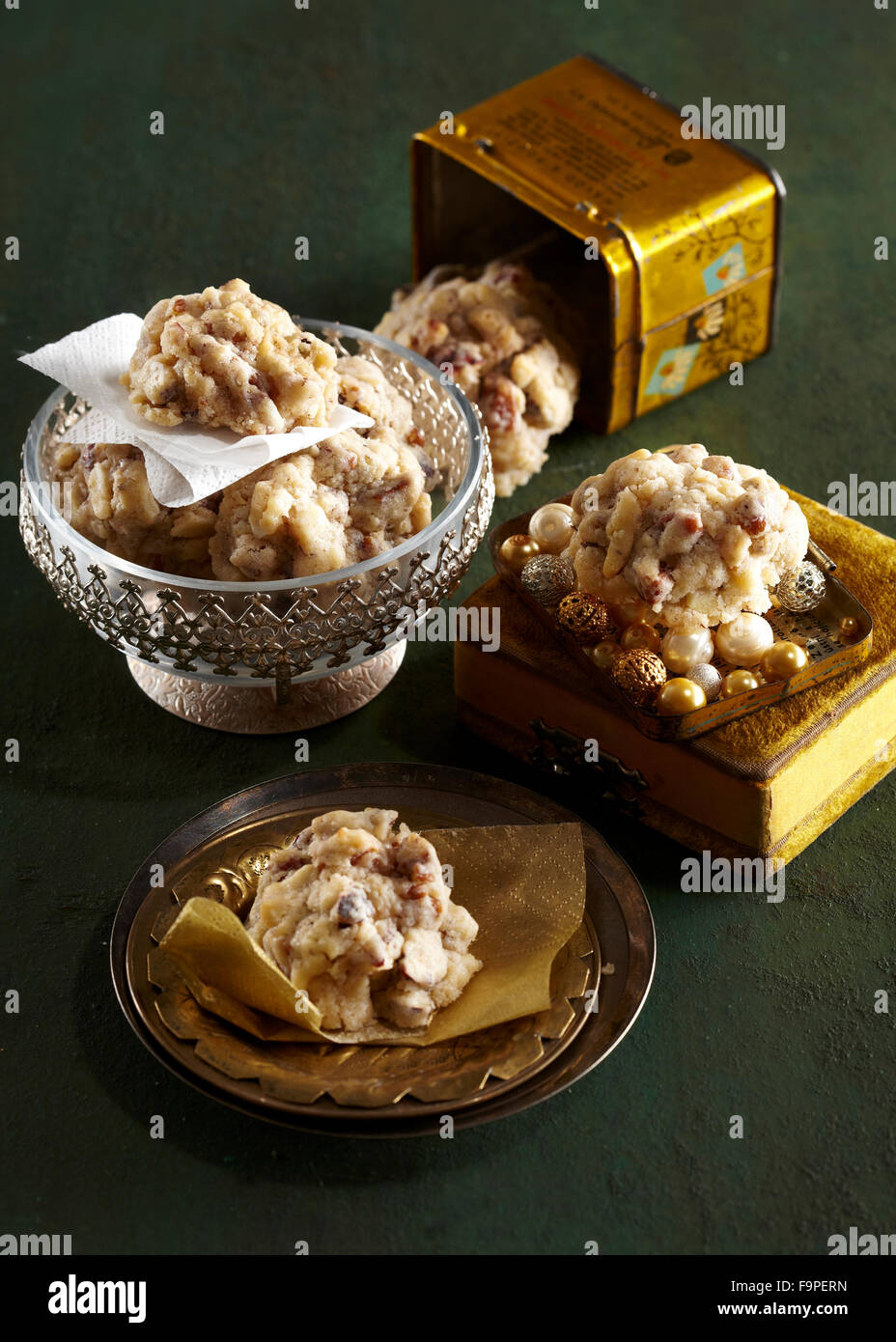 Crunchy nut bites Stock Photo Alamy