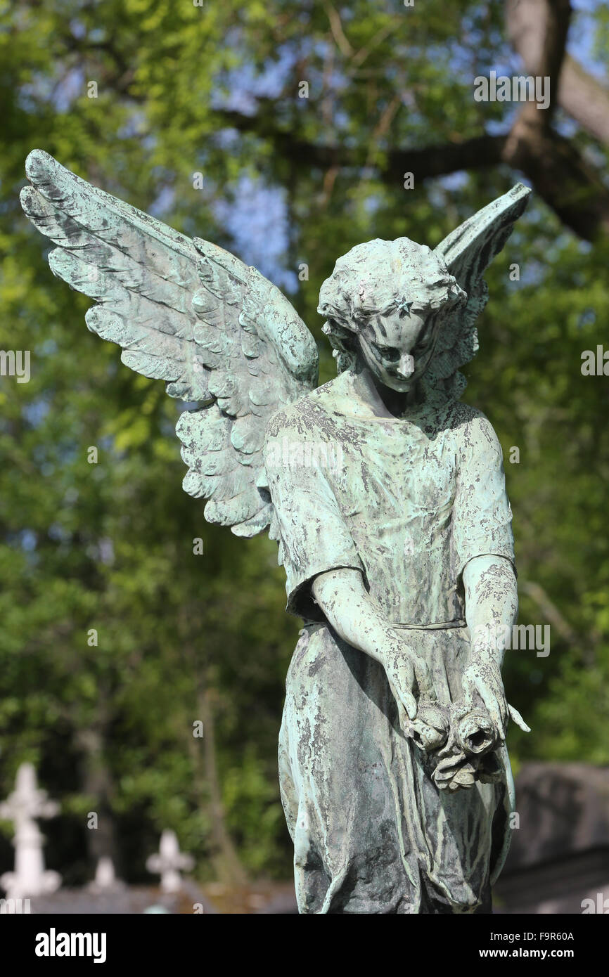 Pere Lachaise cemetery. Angel Stock Photo - Alamy