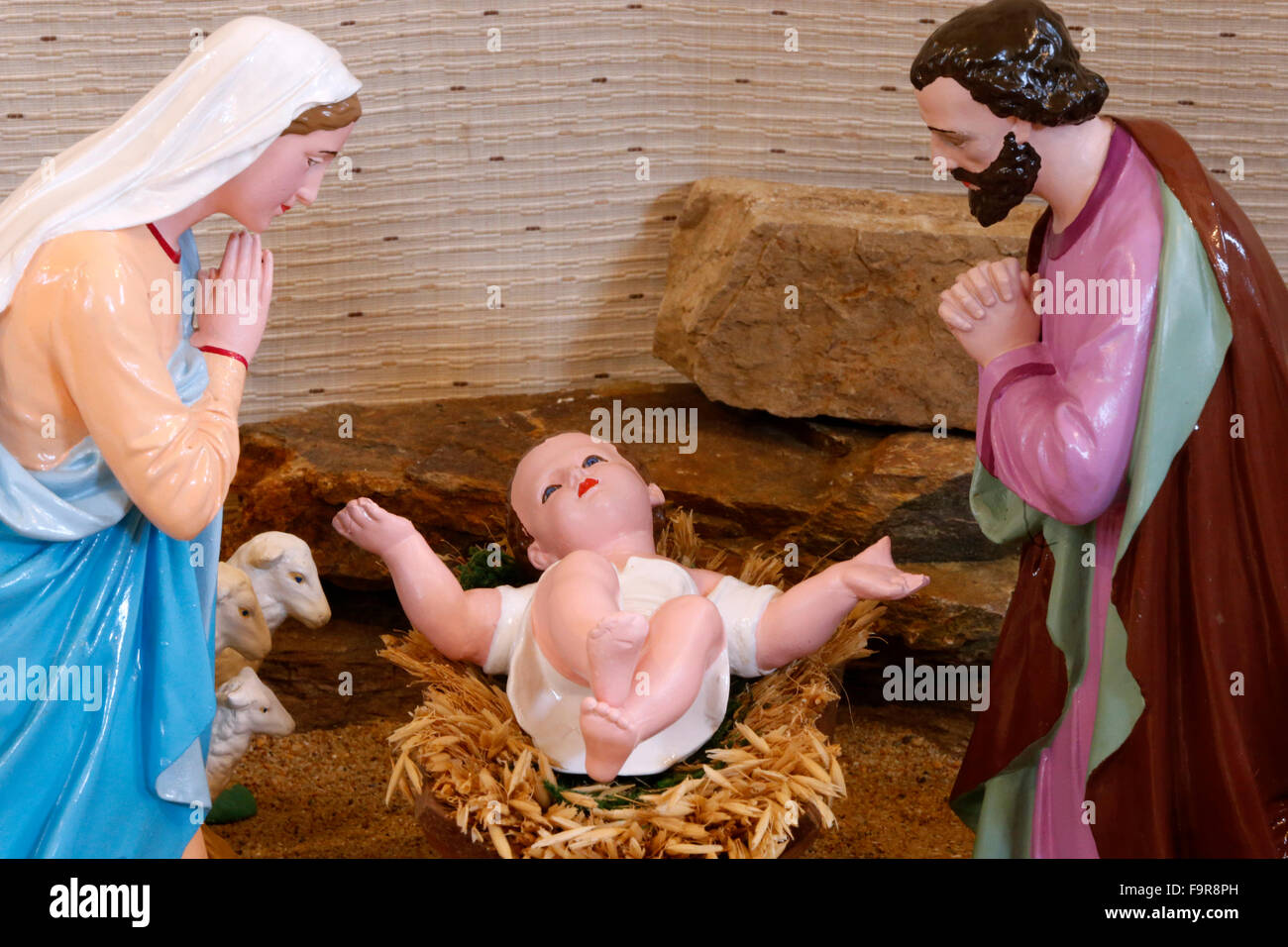 Nativity scene holy family hi-res stock photography and images - Alamy