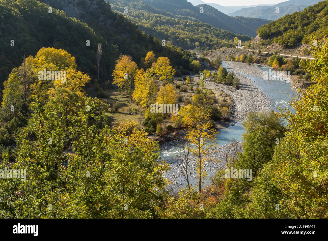 Autumn colour in the Sarantaporos valley (a tributary of the Aoös or Vjosë)  in the north Pindos near Kefalochori, Greece. Stock Photo