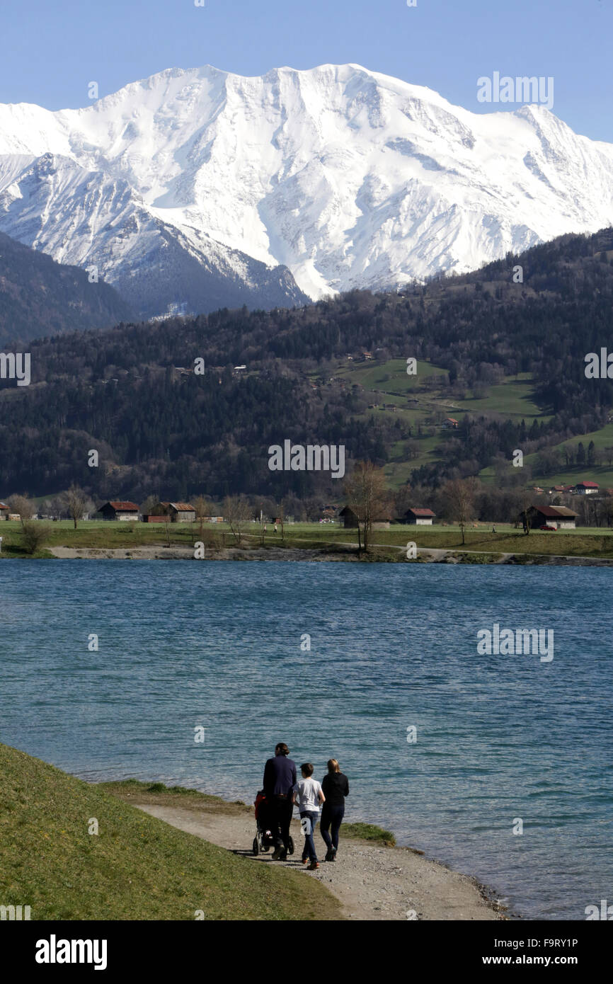 Leisure lake hi-res stock photography and images - Alamy