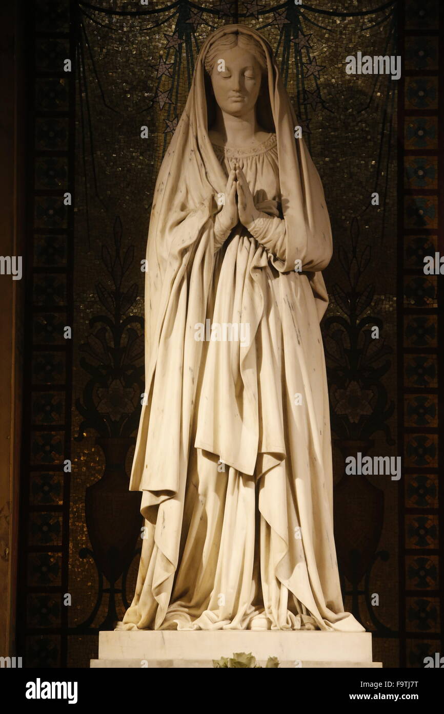 Virgin Mary statue in Notre Dame de Lorette's church, Paris Stock Photo