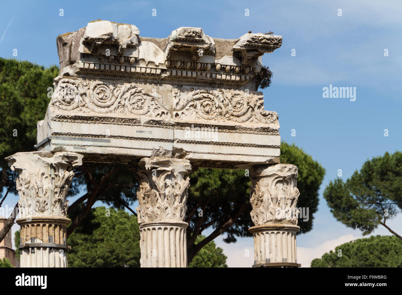 Building ruins and ancient columns in Rome, Italy Stock Photo - Alamy