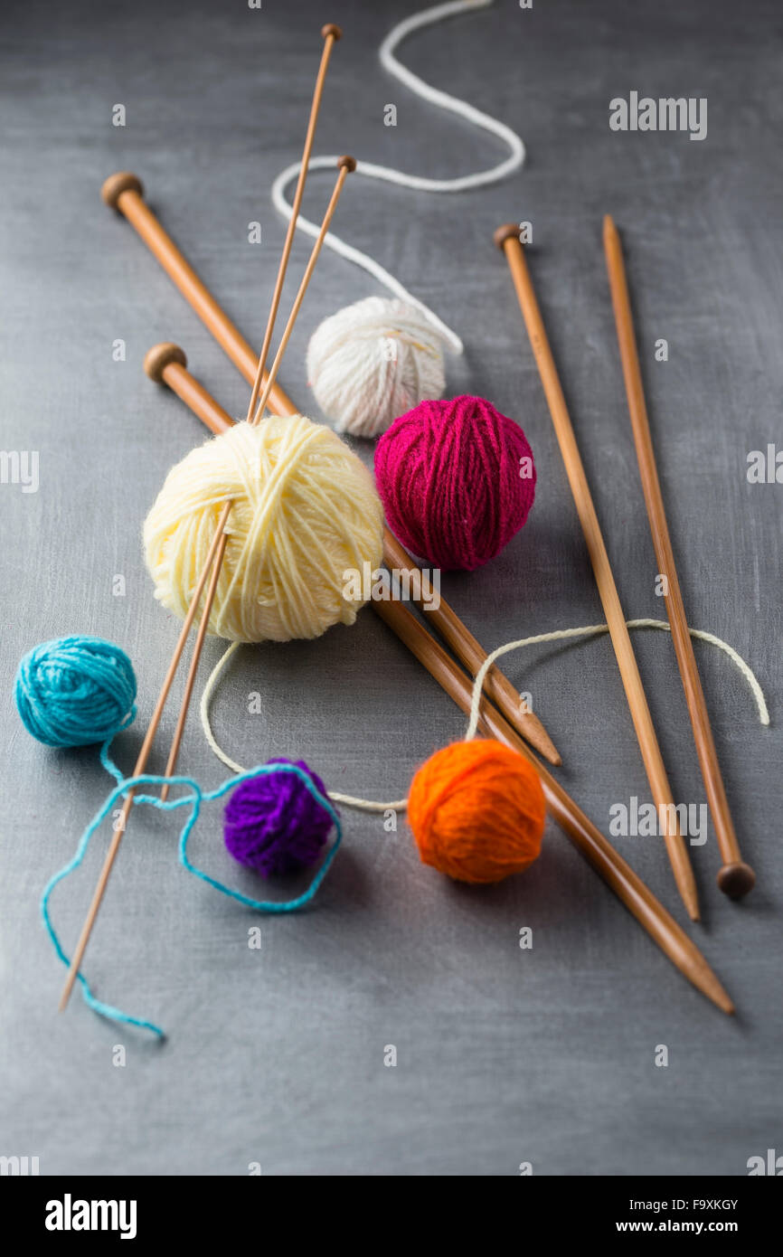 Balls of wool and knitting needles Stock Photo Alamy