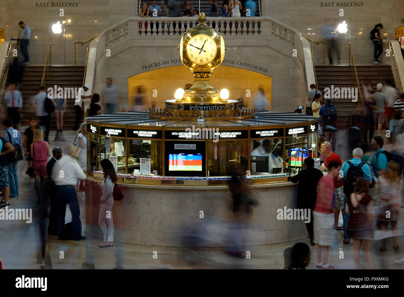 Grand central information booth clock hires stock photography and