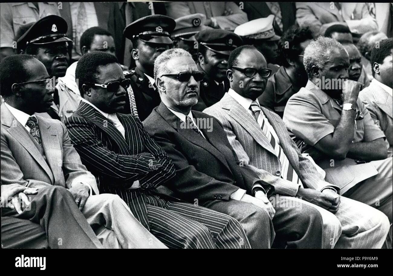 1976 - OAU Meeting in Maurtius (July 76) The 13th Session of Heads of States Meeting.Pictured here in Mauritius from left are: President Leopold Sedar Senghor of Senegel; President Omar Bongo of Gabon; President Moktar Ould Daddah of Mauritania; President Jawara of Gambia and President Kennath Kaunda of Zambia. This Summit was the lowest attendance of Heads of States in the history of the OAU. A total of Only Seven President were present. © Keystone Pictures USA/ZUMAPRESS.com/Alamy Live News Stock Photo