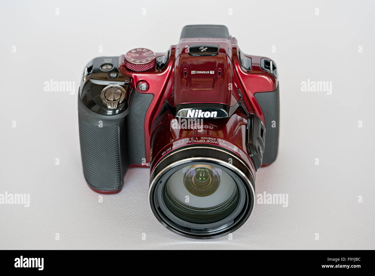 Nikon Coolpix P610 Camera Stock - Alamy