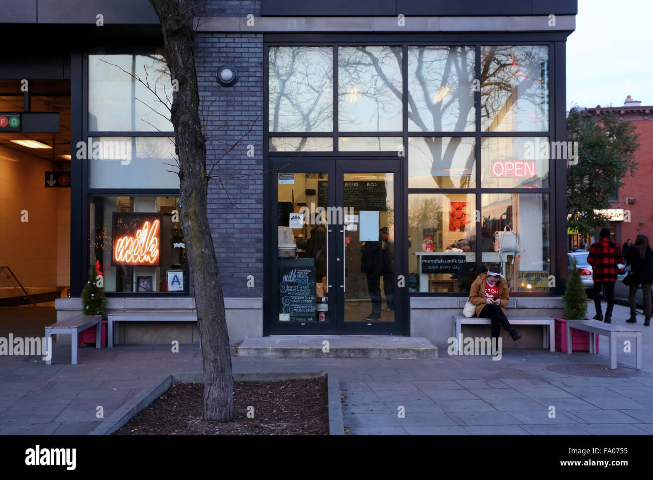 Milk Bar Brooklyn, 360 Smith St, Brooklyn, NY. exterior storefront of a  cafe in Caroll Gardens Stock Photo