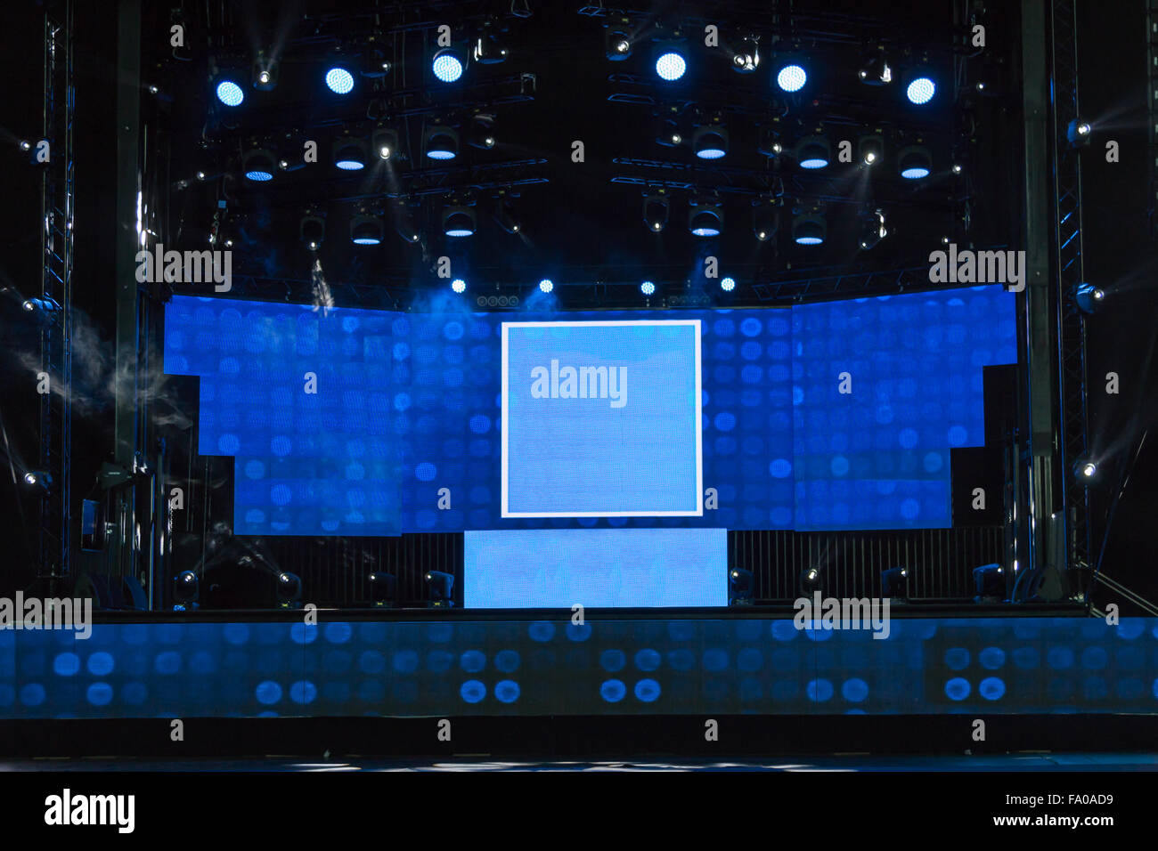 Empty festival stage hi-res stock photography and images - Alamy
