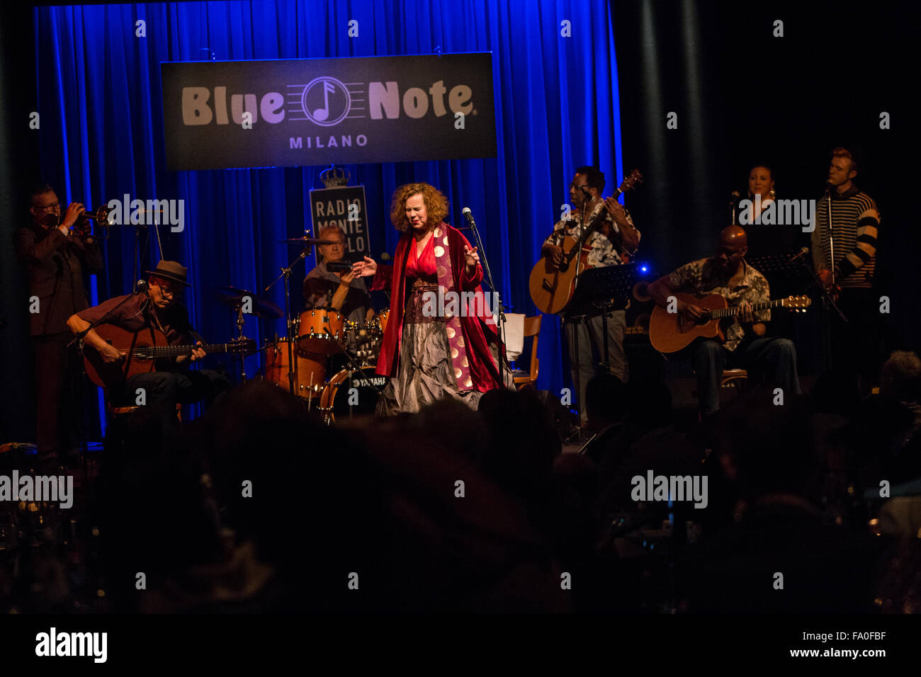 Milan Italy. 18th December 2015. The English singer and songwriter SARAH JANE MORRIS performs live on stage at Blue Note Credit:  Rodolfo Sassano/Alamy Live News Stock Photo