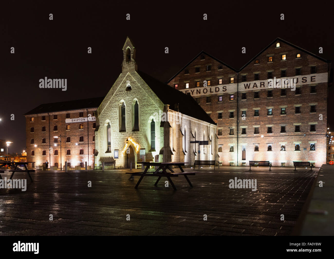 Mariners Church, Gloucester Docks at night Stock Photo Alamy