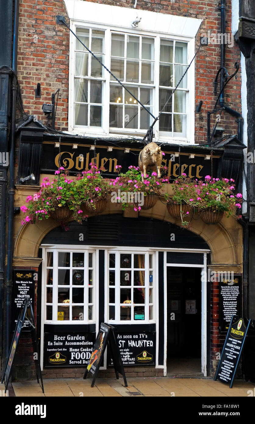 The golden fleece york hi-res stock photography and images - Alamy