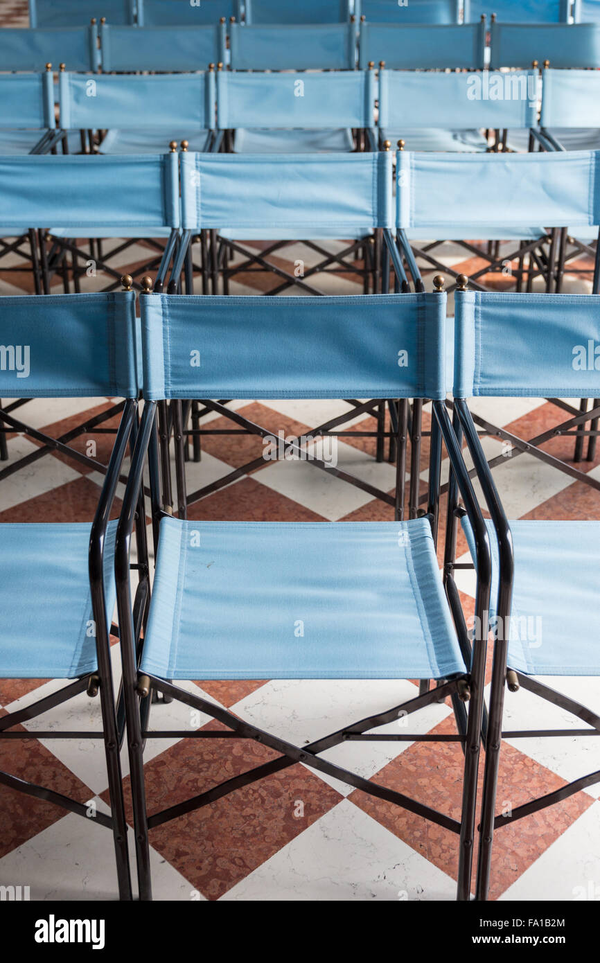 Folding chairs hi-res stock photography and images - Alamy