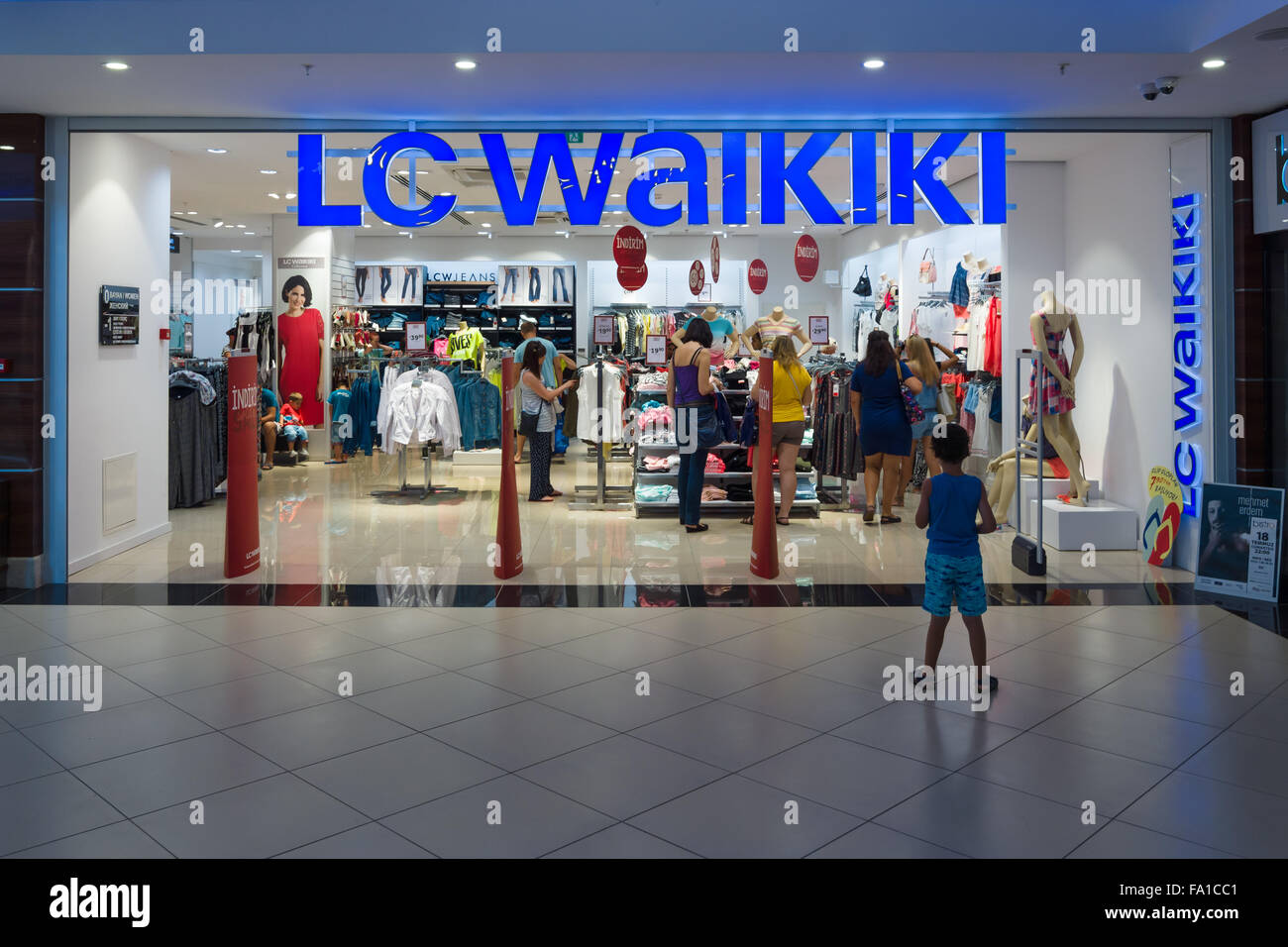 Lc Waikiki Shop Hi res Stock Photography And Images Alamy Lc Waikiki Shop Hi res Stock Photography And Images Alamy