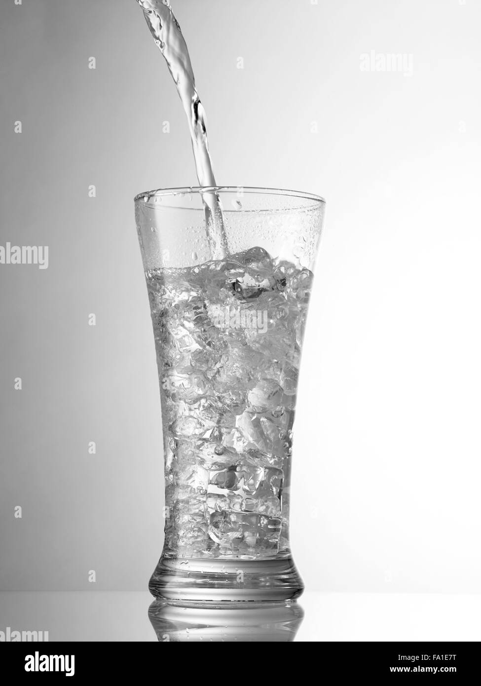 Pouring water hi-res stock photography and images - Alamy