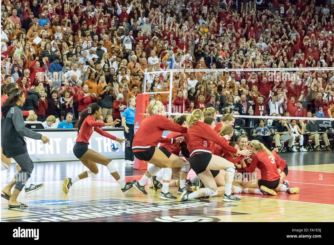 Ncaa womens volleyball hires stock photography and images Alamy