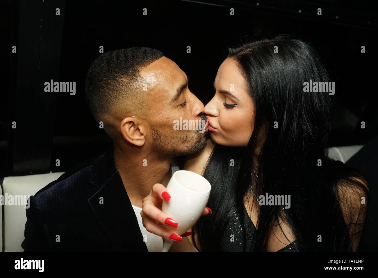skint dating