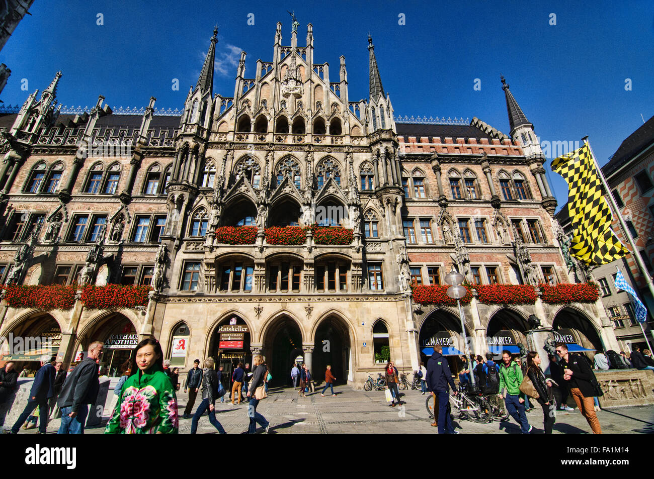 Neue Rathaus town hall and Frauenkirche at the Marienplatz in Munich, Germany Stock Photo