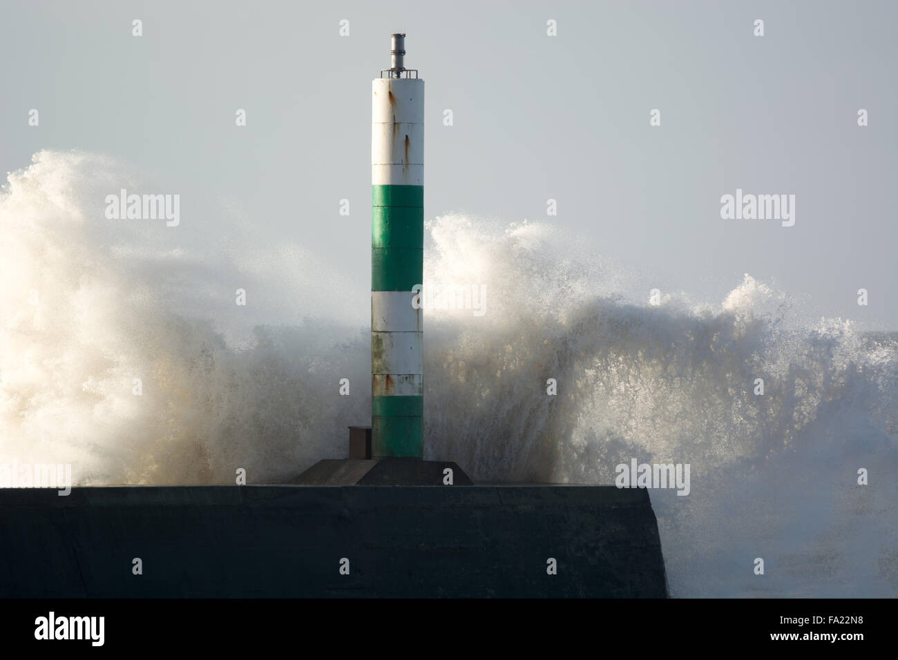 Aberystwyth, Wales, UK 20th December 2015. High winds mixed with exceptional warm weather. Stock Photo