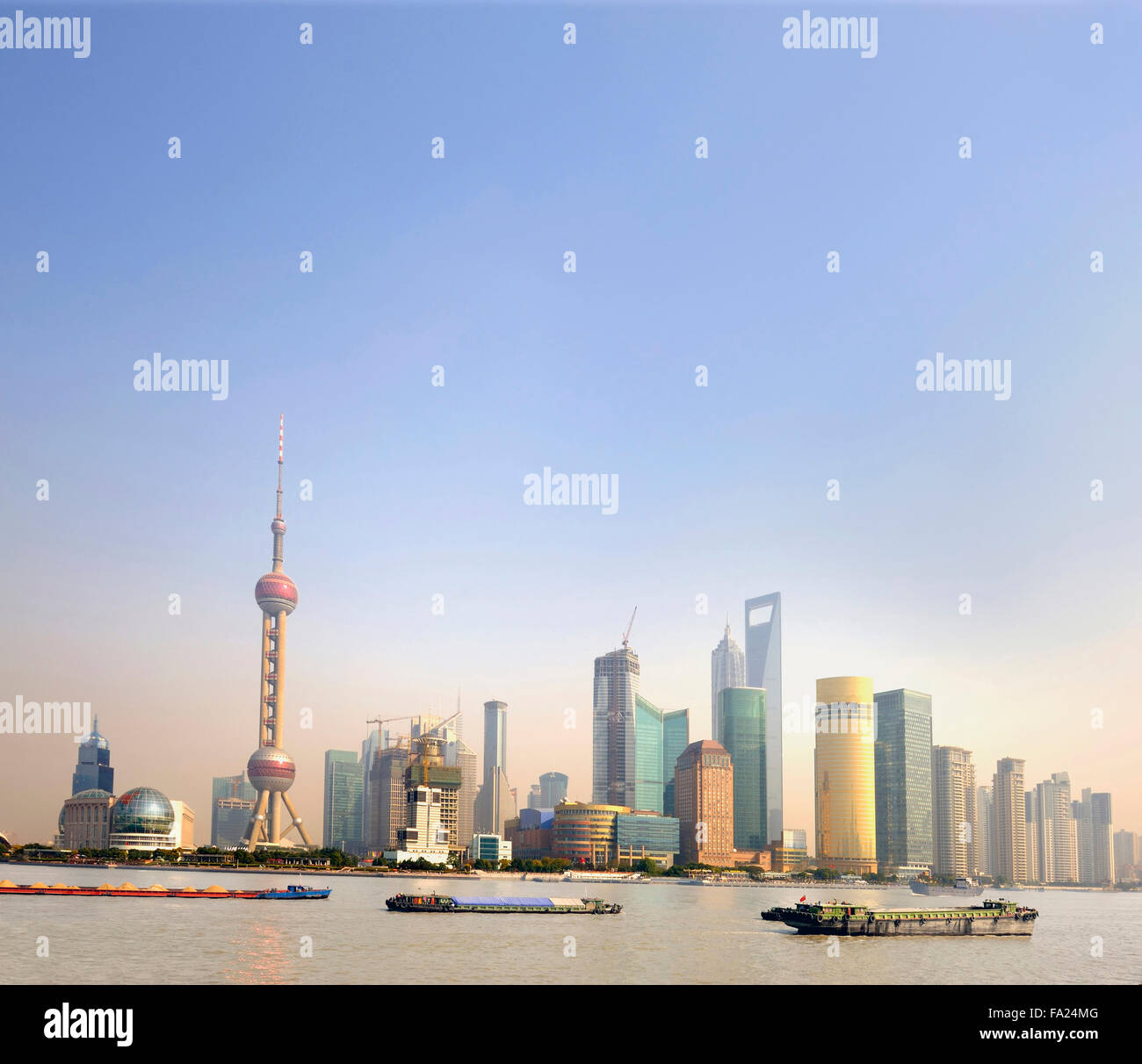 Shanghai buildings skyscrapers on huangpu hi-res stock photography and ...